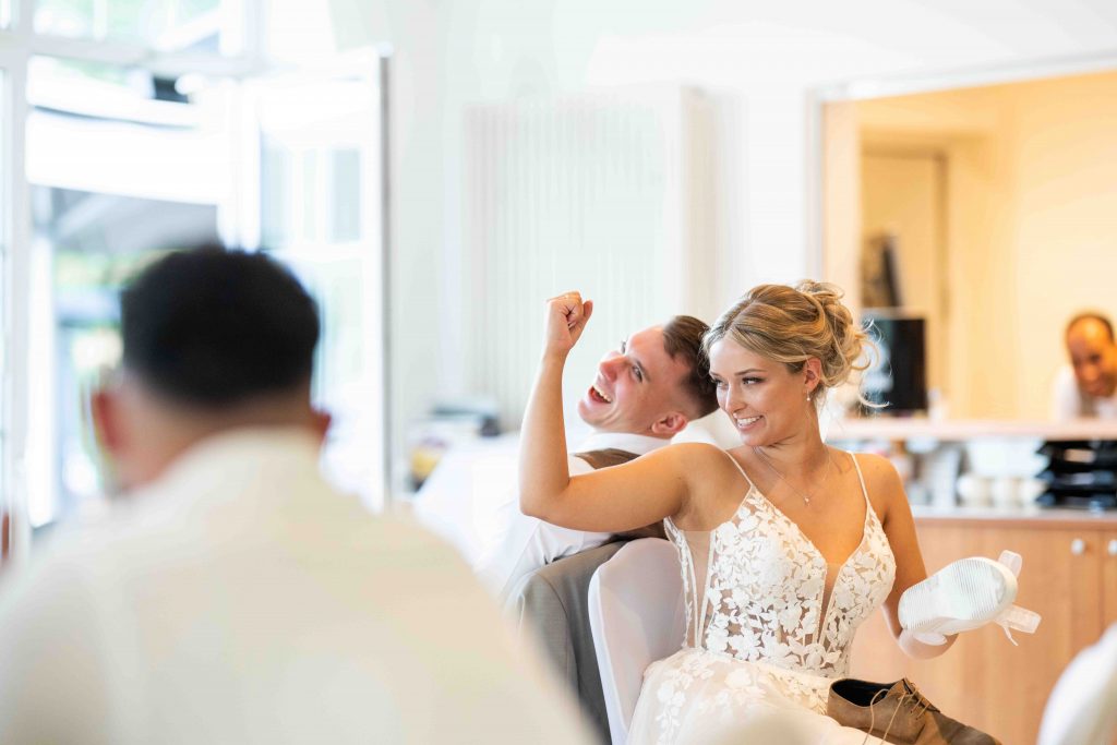 Eine Hochzeit<br>am<br>See 9 Eine Hochzeit<br>am<br>See 9